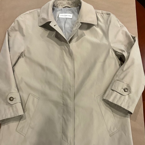 Jones New York maxi trench size L - Picture 6 of 13